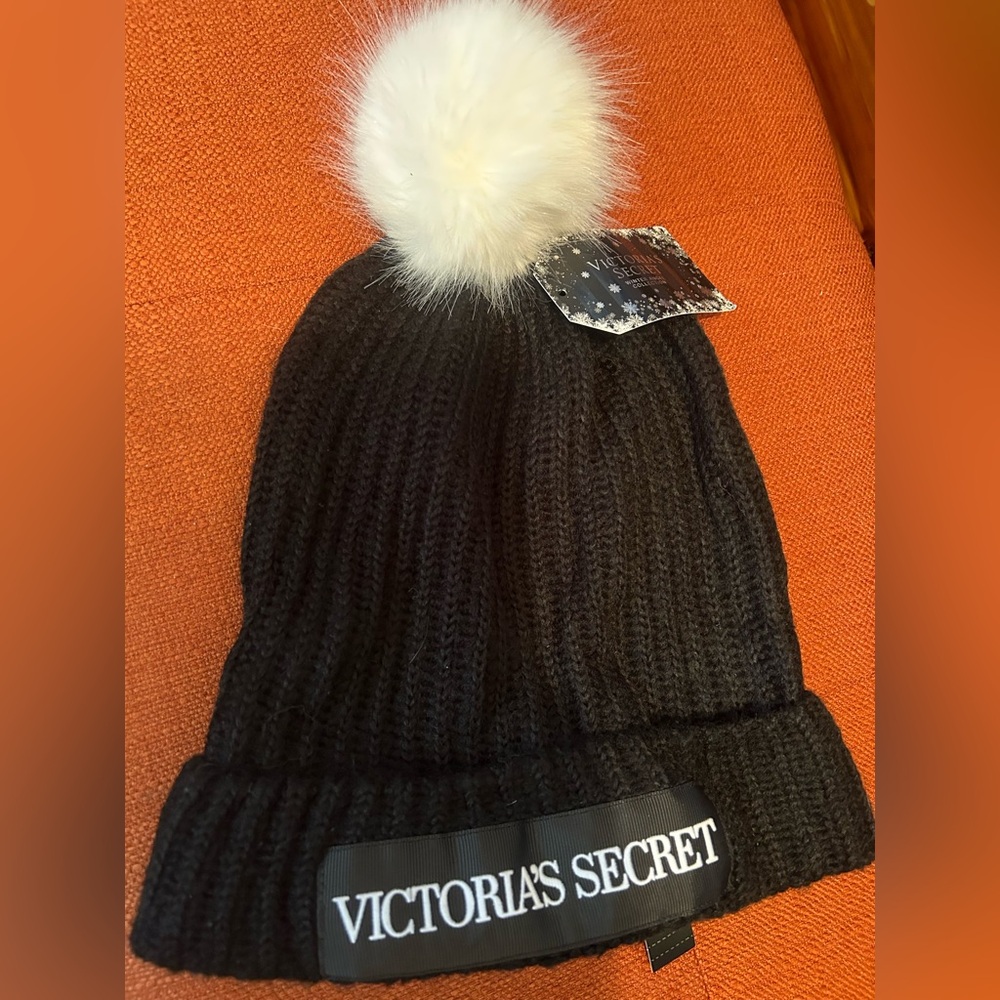 NWT VS winter hat